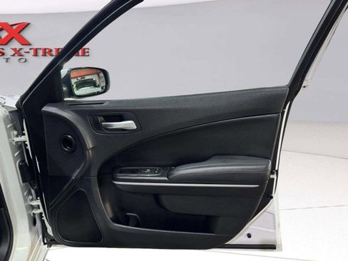 Used 2020 Dodge Charger SXT w/ Leather Interior Group image 38