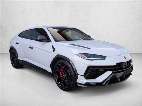 Used 2023 Lamborghini Urus Performante AWD/4WD image 3