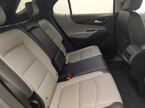 Used 2018 Chevrolet Equinox Premier FWD image 19