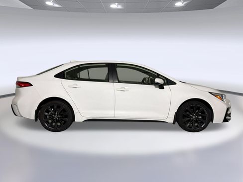 Used 2024 Toyota Corolla SE FWD image 8