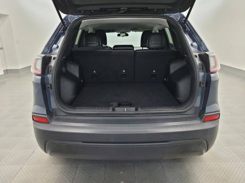 Used 2019 Jeep Cherokee Latitude Plus FWD image 29