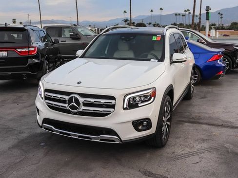 Used 2021 Mercedes-Benz GLB 250 image 4