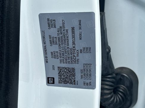 Used 2024 Chevrolet Colorado ZR2 AWD/4WD image 28