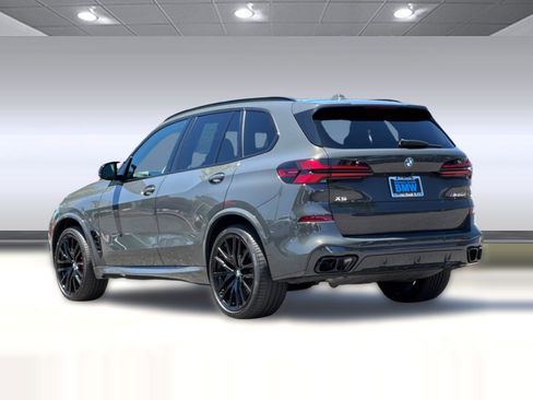 Used 2024 BMW X5 M60i AWD/4WD image 3