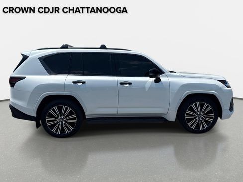 Used 2025 Lexus LX 700h Luxury w/ Appearance Package AWD/4WD image 4