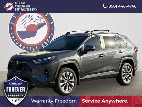 Used 2023 Toyota RAV4 XLE Premium image 1