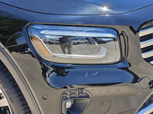 Certified 2025 Mercedes-Benz GLB 250 4MATIC image 23
