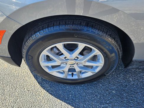 Used 2024 Chevrolet Equinox LT image 19