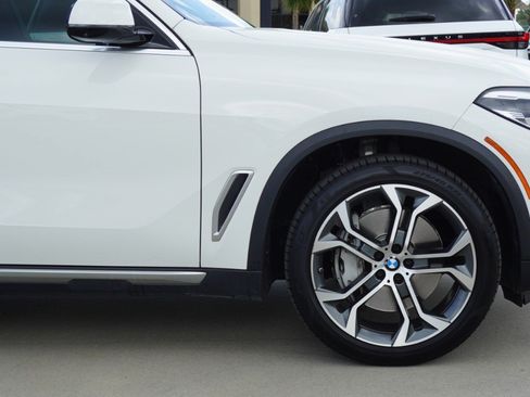 Used 2021 BMW X5 xDrive45e w/ Premium Package AWD/4WD image 9
