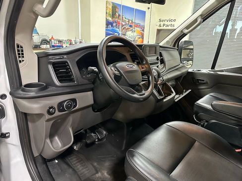 Used 2020 Ford Transit 150 Medium Roof image 18