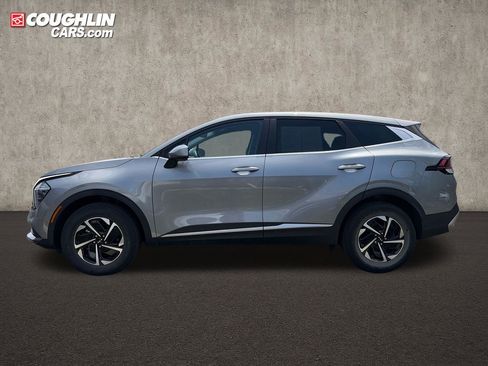 Used 2023 Kia Sportage LX AWD/4WD image 4