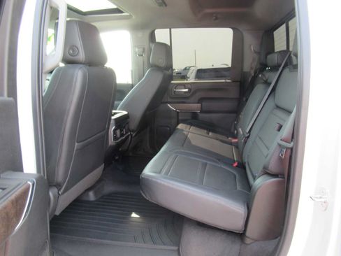 Used 2023 GMC Sierra 2500 Denali w/ Technology Package AWD/4WD image 18