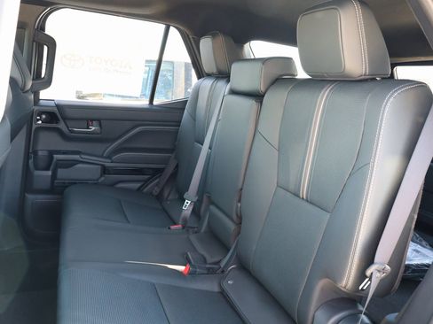 New 2026 Toyota 4Runner Limited image 32