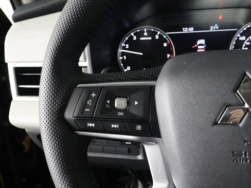 New 2026 Mitsubishi Outlander SE FWD image 44