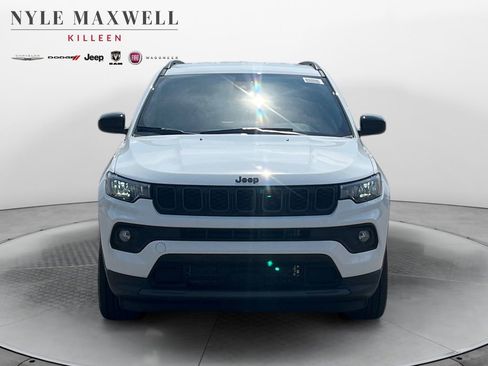 New 2026 Jeep Compass Latitude image 18
