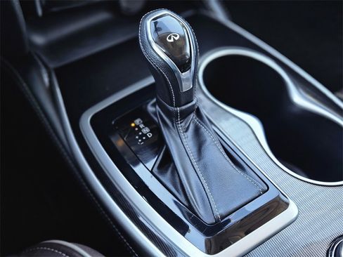 Used 2019 INFINITI QX60 Luxe w/ Essential Package image 23