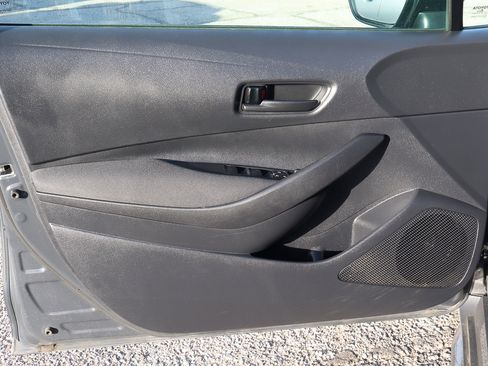 Used 2025 Toyota Corolla LE FWD image 13