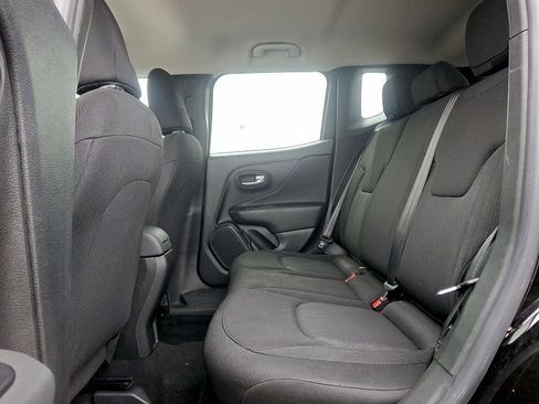 Used 2023 Jeep Renegade Latitude AWD/4WD image 19