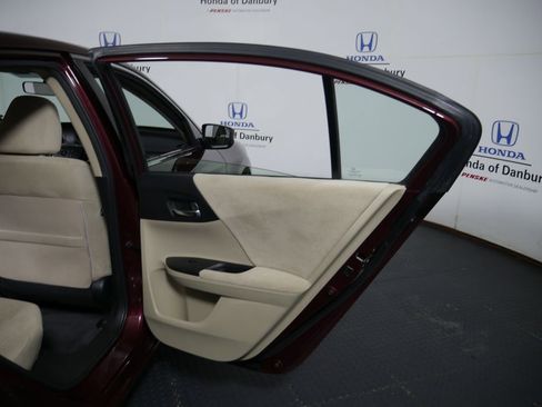 Used 2013 Honda Accord LX image 7