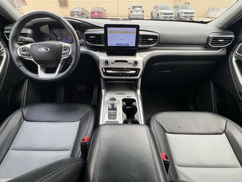 Used 2023 Ford Explorer XLT w/ Equipment Group 202A RWD image 25