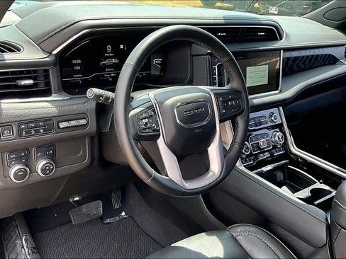 Used 2023 GMC Yukon Denali AWD/4WD image 14