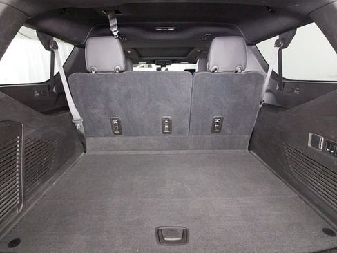 Used 2021 GMC Yukon XL AT4 w/ AT4 Premium Plus Package AWD/4WD image 29