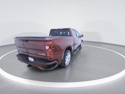 Used 2025 Chevrolet Silverado 1500 High Country w/ High Country Premium Package AWD/4WD image 8