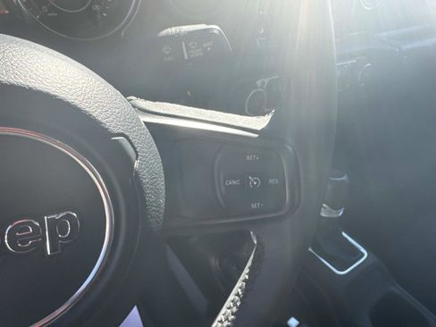 Certified 2023 Jeep Gladiator Sport image 23