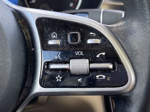 Certified 2022 Mercedes-Benz GLC 300 image 12