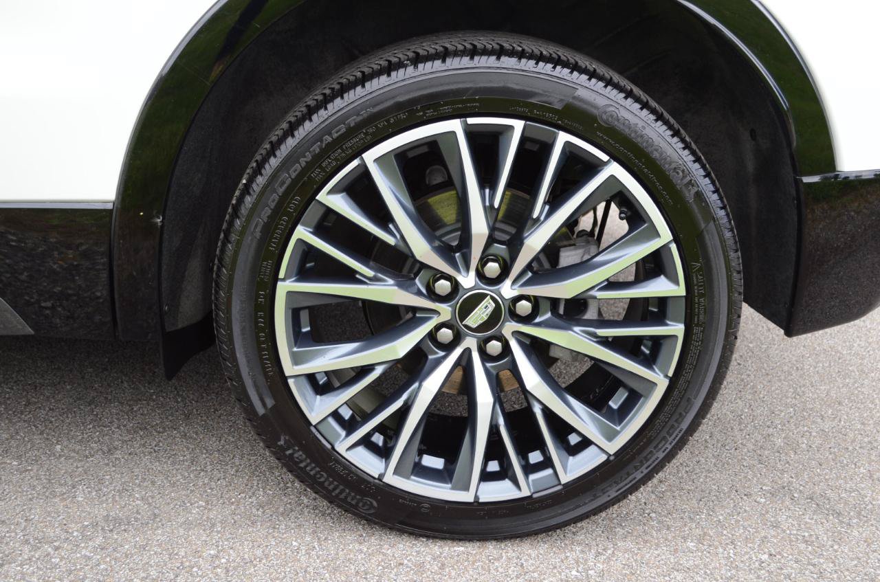 Used 2025 Cadillac XT4 Sport AWD/4WD image 10