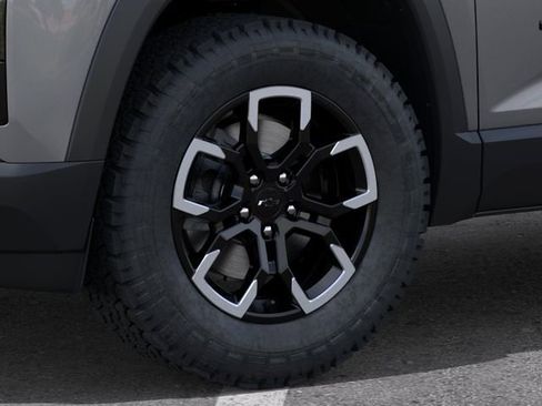 New 2026 Chevrolet Equinox ACTIV FWD image 9