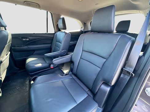 Used 2021 Honda Pilot Touring image 25