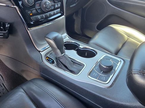 Used 2019 Jeep Grand Cherokee Limited w/ Trailer Tow Group IV AWD/4WD image 19