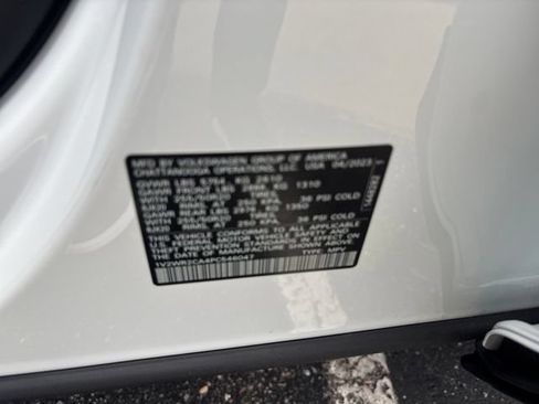 Used 2023 Volkswagen Atlas SE FWD image 32