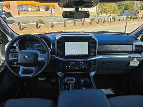 New 2025 Ford F150 Lariat w/ Equipment Group 501A Mid image 11