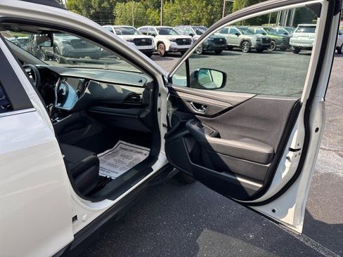 Certified 2025 Subaru Outback Premium AWD/4WD image 40