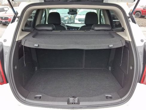 Used 2022 Buick Encore Preferred w/ Safety Package image 32