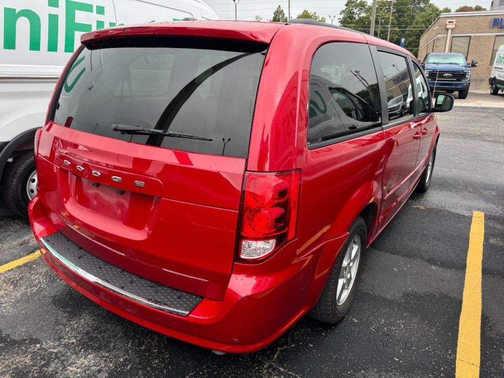 Used 2012 Dodge Grand Caravan SXT w/ Entertainment Group 1 FWD image 10