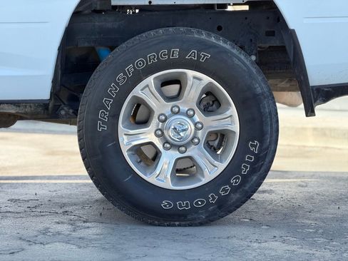 Used 2024 RAM 2500 Big Horn w/ Off Road Package image 2