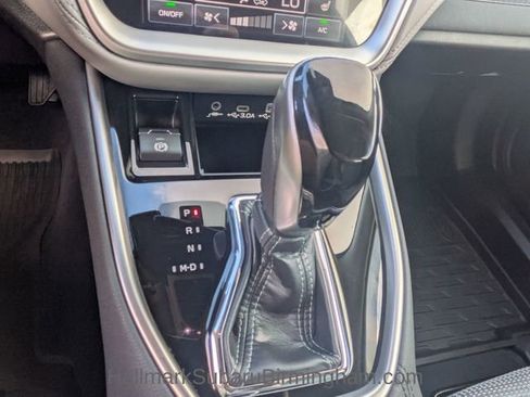 Used 2025 Subaru Outback Premium image 16