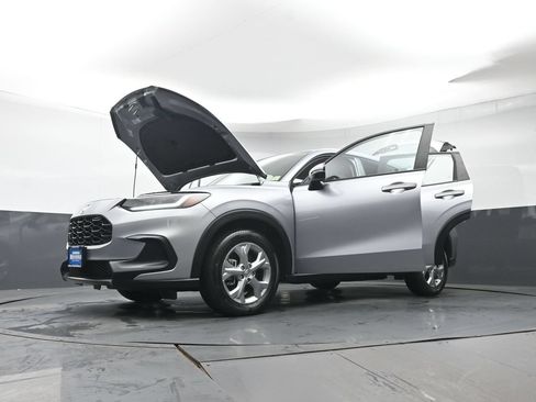 Certified 2024 Honda HR-V LX image 43