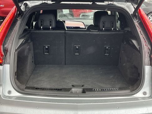 Used 2024 Cadillac XT4 Premium Luxury image 18