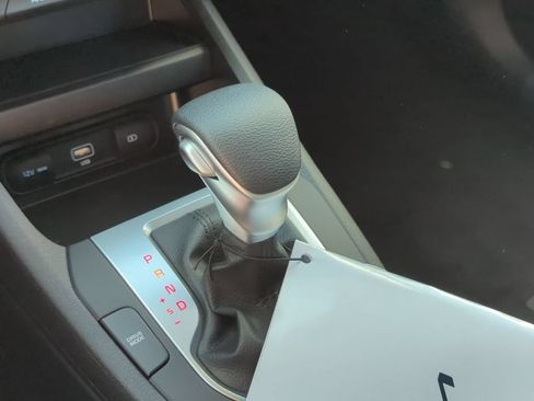 Used 2024 Kia Forte LXS w/ LXS Technology Package FWD image 15