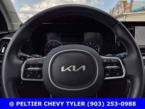 Used 2022 Kia Sorento S FWD image 18