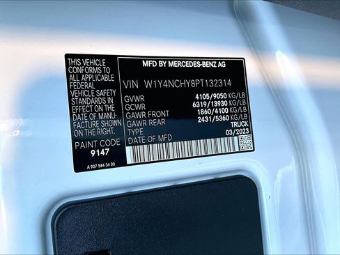 Used 2023 Mercedes-Benz Sprinter 2500 image 38