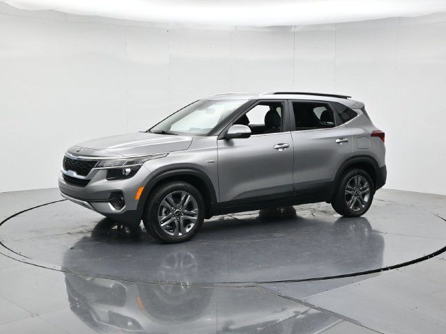 Used 2021 Kia Seltos S AWD/4WD image 5