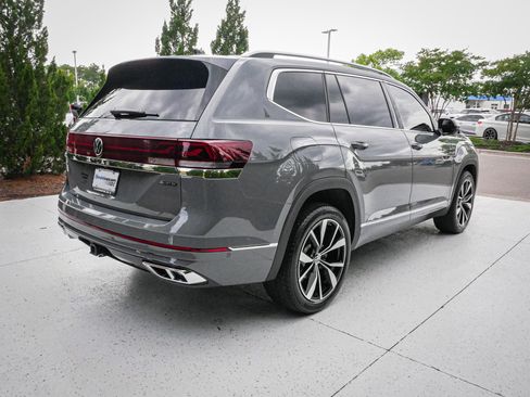 Used 2025 Volkswagen Atlas SEL Premium R-Line AWD/4WD image 10