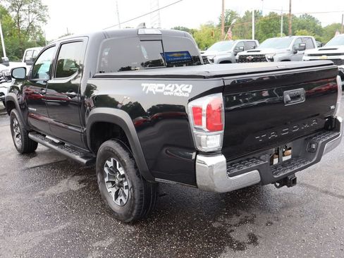 Used 2020 Toyota Tacoma TRD Off-Road AWD/4WD image 3