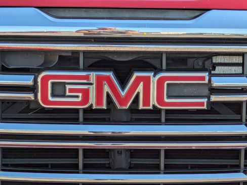 Used 2018 GMC Sierra 1500 SLT AWD/4WD image 14