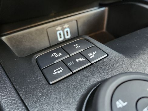 Used 2022 Ford Ranger XLT w/ Equipment Group 302A High image 9